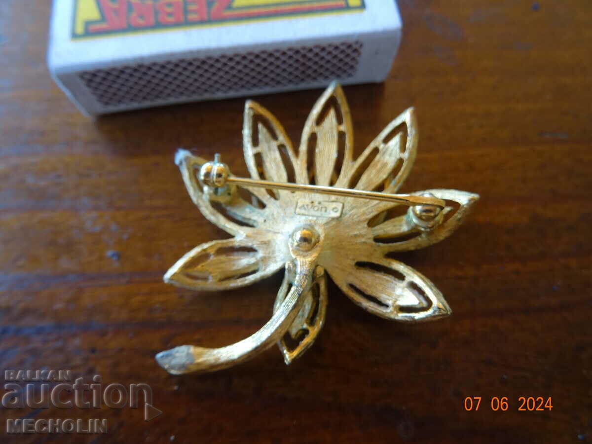 BEAUTIFUL BROOCH 7 - 6 BEAUTIFUL BROOCH 7 - 6