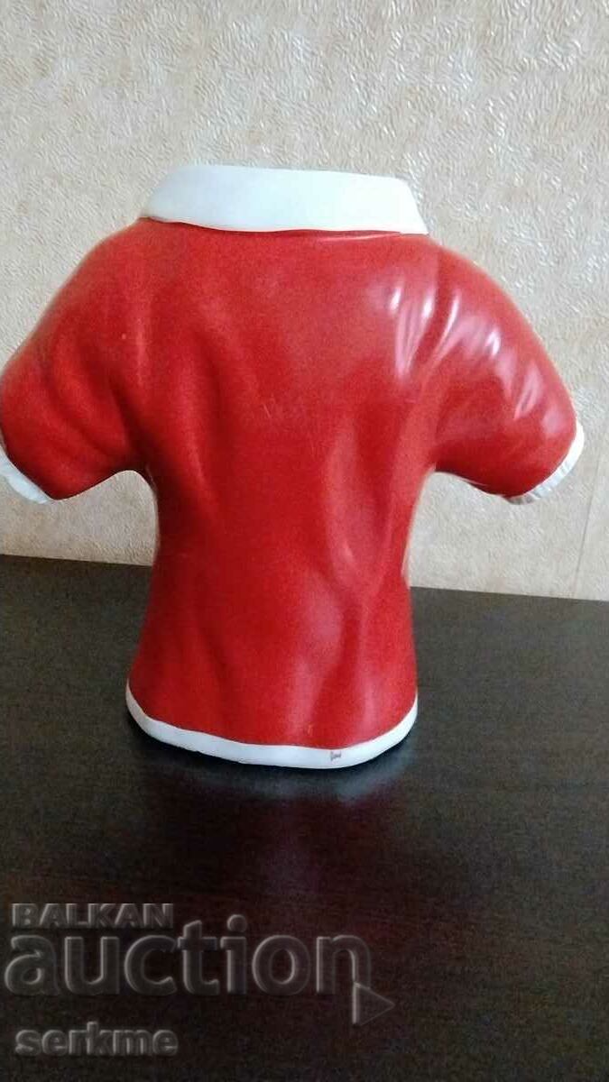 Φιγούρα από πορσελάνη με τιμή 15.00 BGN | € 7.67 Φιγούρα από πορσελάνη με τιμή 15.00 BGN | € 7.67