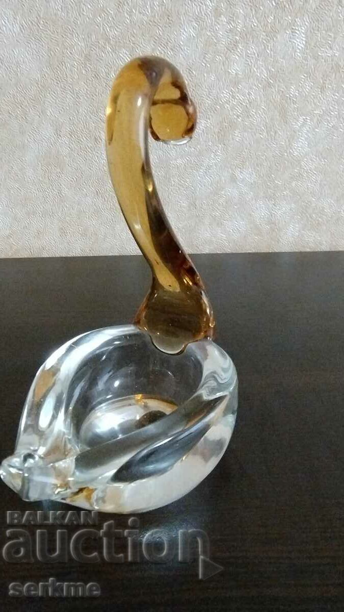 Auction Glass figure Auction Glass figure