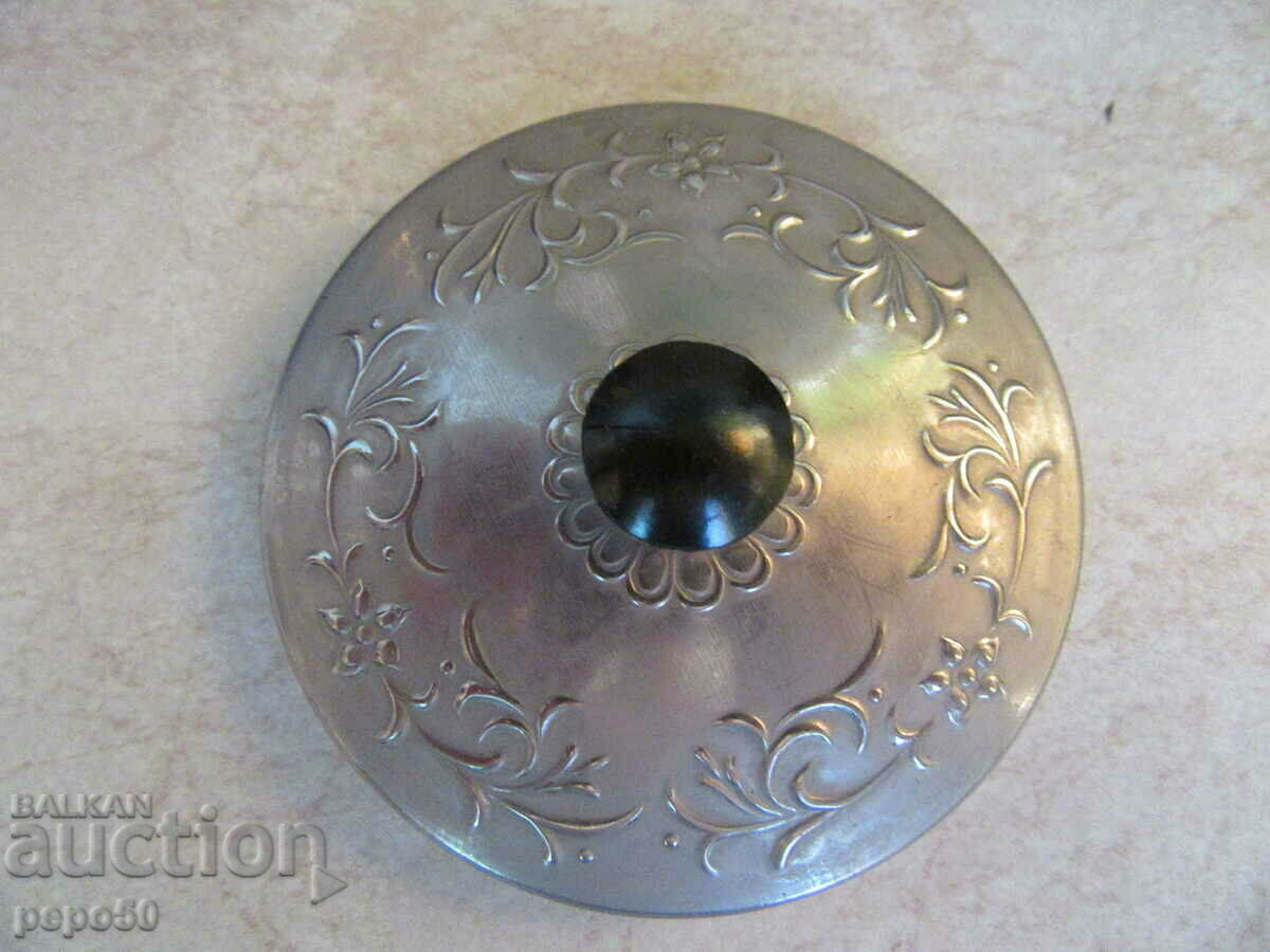 СИНЯ СТЪКЛЕНА ЗАХАРНИЦА ОТ ВРЕМЕТО НА СССР с цена 13.00 лв. | € 6.65 СИНЯ СТЪКЛЕНА ЗАХАРНИЦА ОТ ВРЕМЕТО НА СССР с цена 13.00 лв. | € 6.65