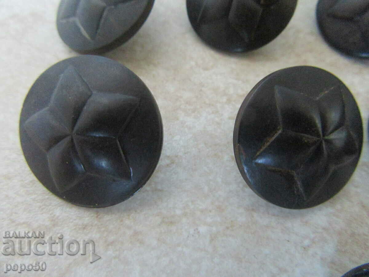30 pcs. LARGE and 3 pcs. SMALL BAKELITE BUTTONS - BNA with price 20.00 BGN | € 10.23 30 pcs. LARGE and 3 pcs. SMALL BAKELITE BUTTONS - BNA with price 20.00 BGN | € 10.23