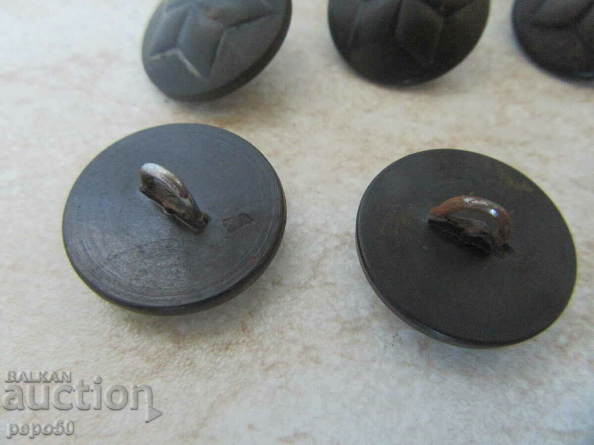 Auction 30 pcs. LARGE and 3 pcs. SMALL BAKELITE BUTTONS - BNA Auction 30 pcs. LARGE and 3 pcs. SMALL BAKELITE BUTTONS - BNA