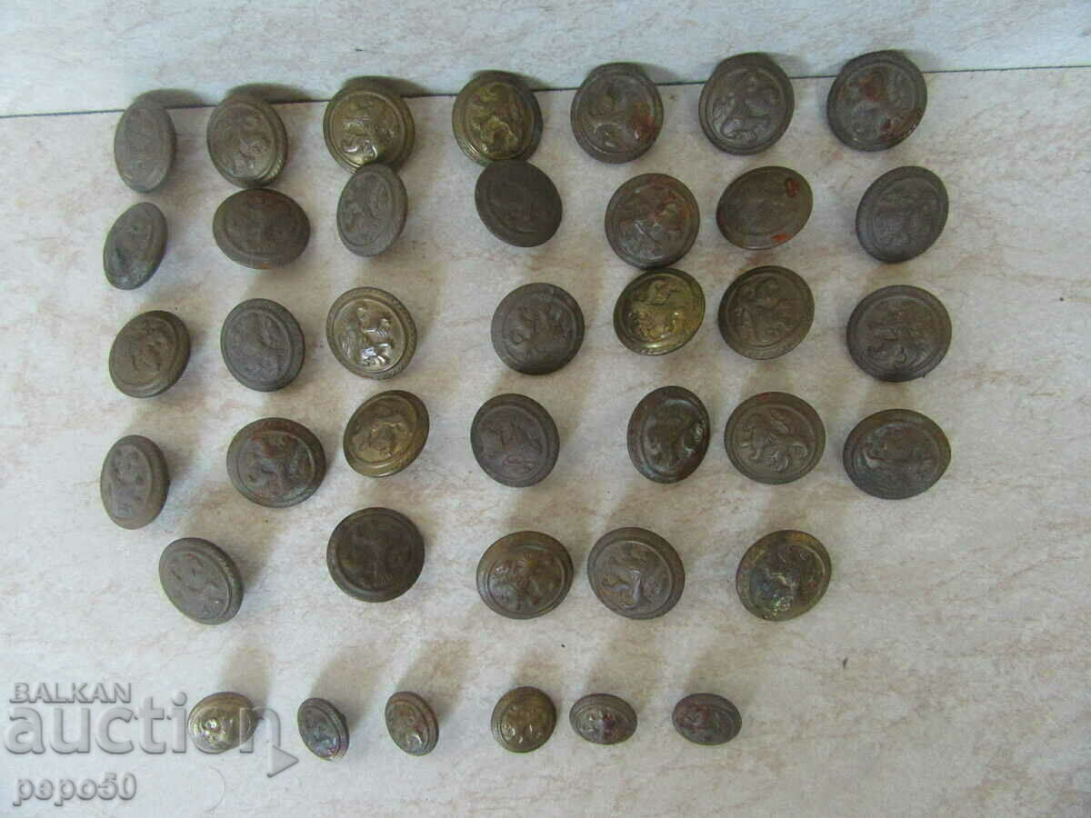 33 LARGE and 6 SMALL METAL ROYAL MILITARY BUTTONS