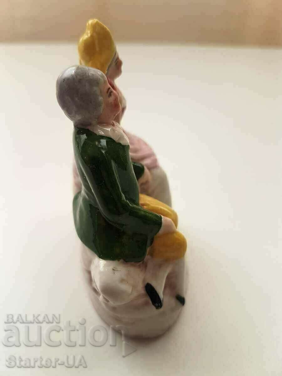 Μια μικρή φιγούρα με ένα σημάδι. με τιμή 10.00 BGN | € 5.11 Μια μικρή φιγούρα με ένα σημάδι. με τιμή 10.00 BGN | € 5.11