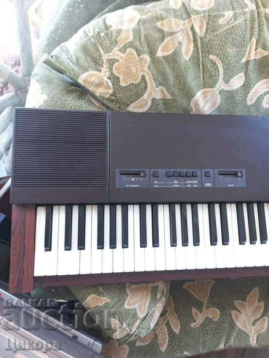 Auction DIGITAL PIANO YAMAHA pf 15 1983 Auction DIGITAL PIANO YAMAHA pf 15 1983