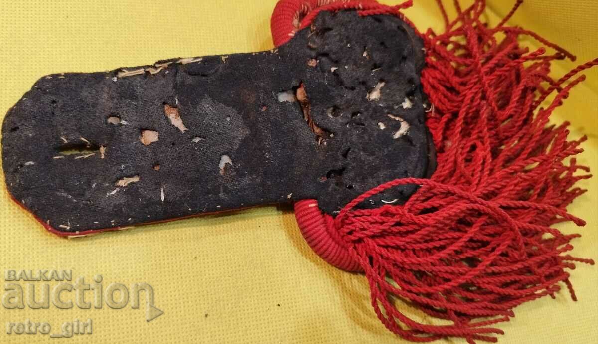 Delivery of Old epaulet. Delivery of Old epaulet.