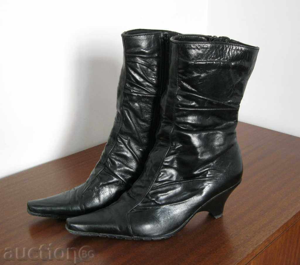 Women's black boots, retro, size 35