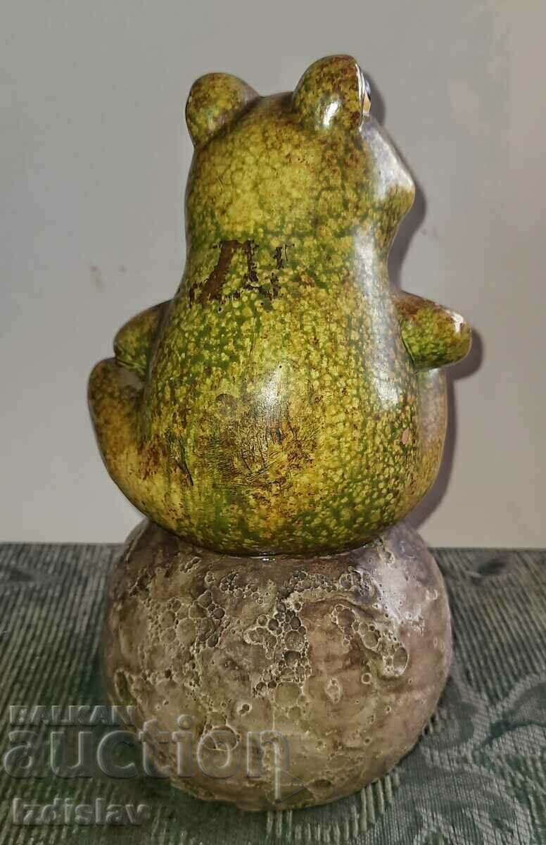 Livrarea Broasca din ceramica lucrata manual Livrarea Broasca din ceramica lucrata manual