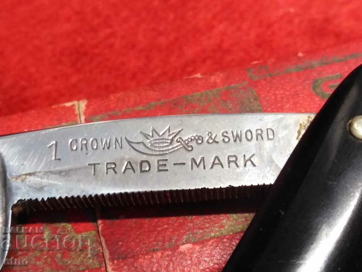 Auction AN OLD SHAVER Auction AN OLD SHAVER