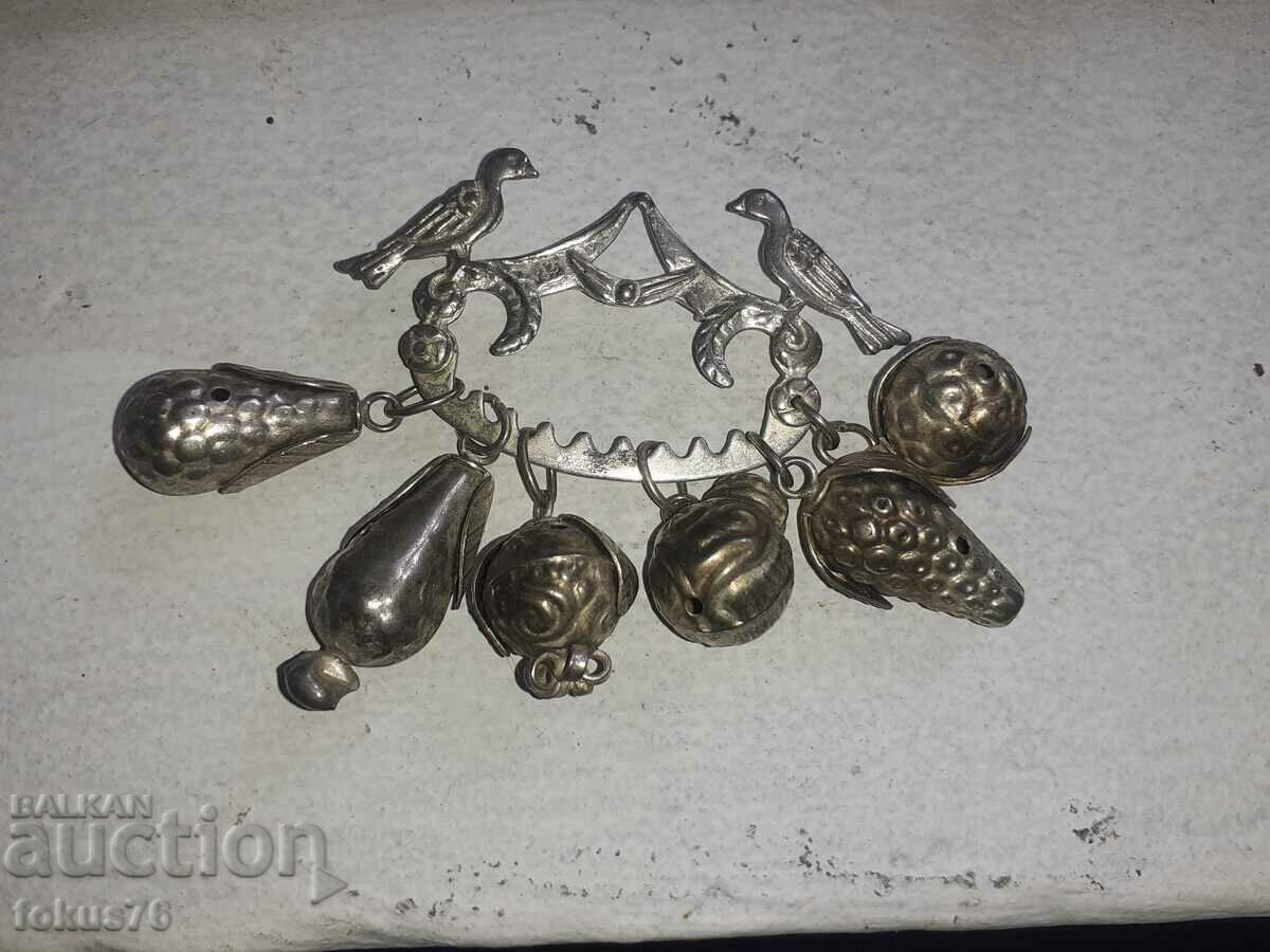 Delivery of Brooch - jewelry with chickens Delivery of Brooch - jewelry with chickens