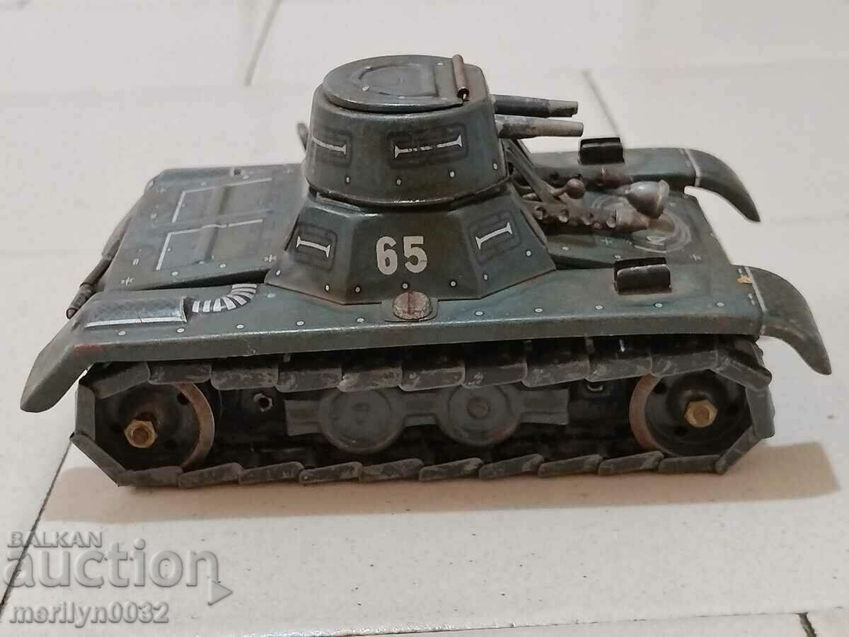 Auction German sheet metal toy tank 30-40 years Wehrmacht ORIGINAL Auction German sheet metal toy tank 30-40 years Wehrmacht ORIGINAL