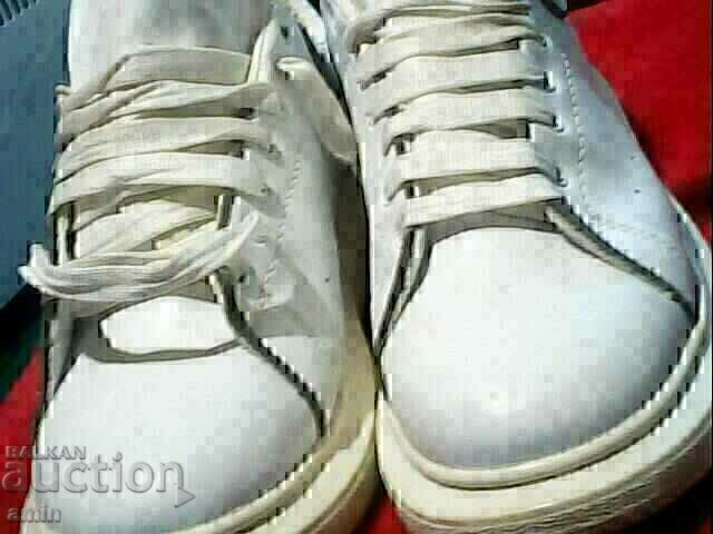 beautiful alexander maquien italia sneakers with price 80.00 BGN | € 40.90 beautiful alexander maquien italia sneakers with price 80.00 BGN | € 40.90