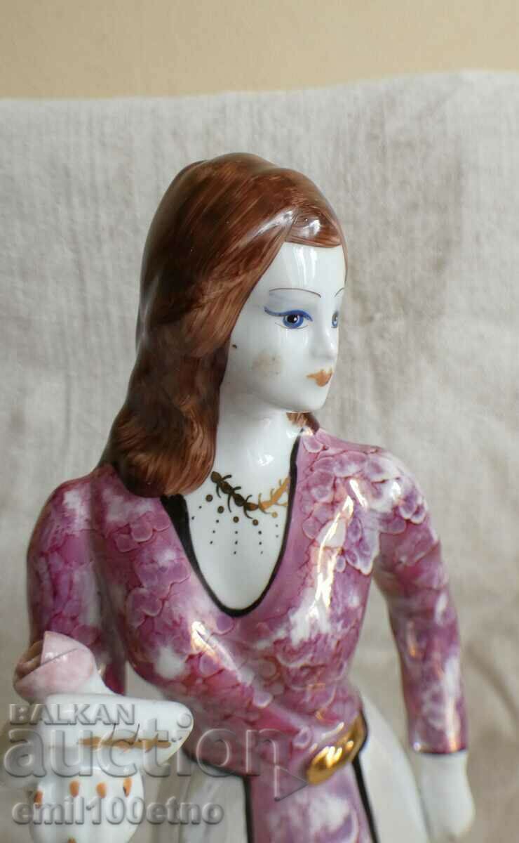 Figure Beautiful lady porcelain Romania with price € 25.00 | 48.90 BGN