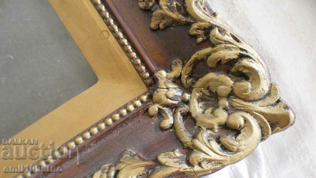 Licitație Tapiserie veche într-un cadru frumos Licitație Tapiserie veche într-un cadru frumos