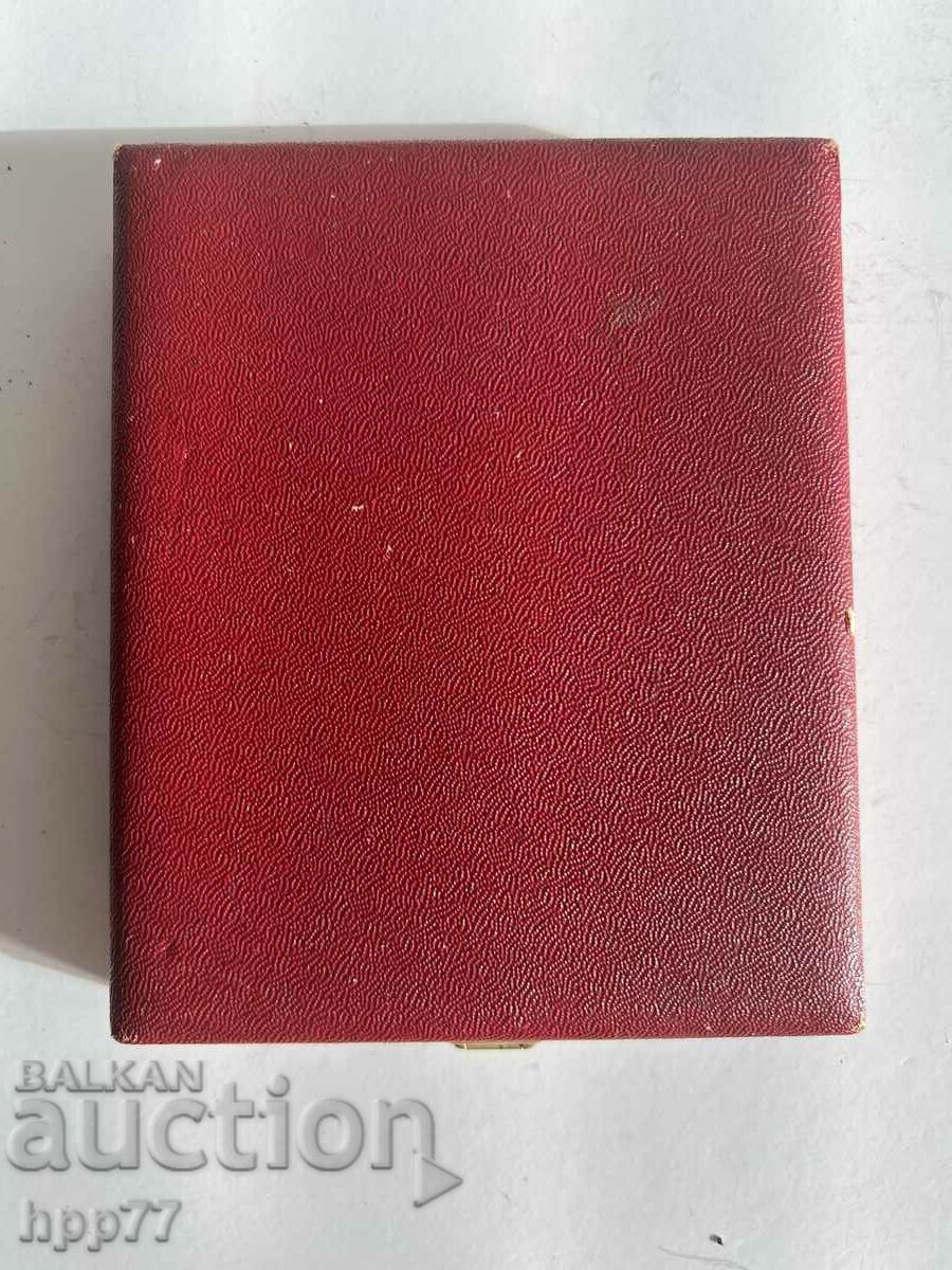 Delivery of Rare plaque 50 years BFLA made in BERTONI Milano Delivery of Rare plaque 50 years BFLA made in BERTONI Milano