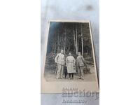 Photo Chepino - Bath Two men and a woman in the forest