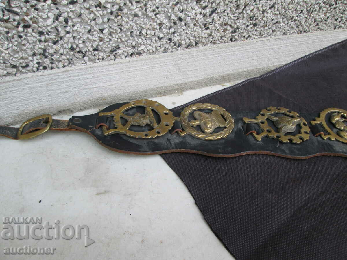 Delivery of VINTAGE LEATHER HANGING STRAP FOR HORSE, Delivery of VINTAGE LEATHER HANGING STRAP FOR HORSE,