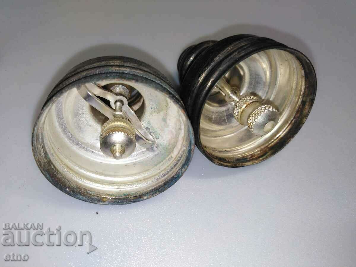 2 VINTAGE BOTTLES WITH SILVER PLATED DISPENSERS FOR CHARLAN AND VINEGAR - 6 2 VINTAGE BOTTLES WITH SILVER PLATED DISPENSERS FOR CHARLAN AND VINEGAR - 6