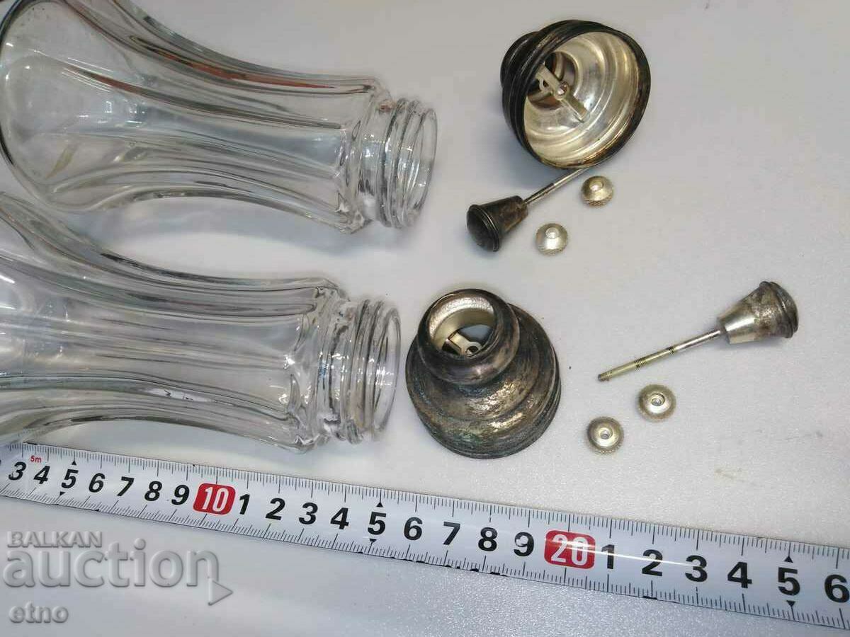 2 VINTAGE BOTTLES WITH SILVER PLATED DISPENSERS FOR CHARLAN AND VINEGAR - 7 2 VINTAGE BOTTLES WITH SILVER PLATED DISPENSERS FOR CHARLAN AND VINEGAR - 7