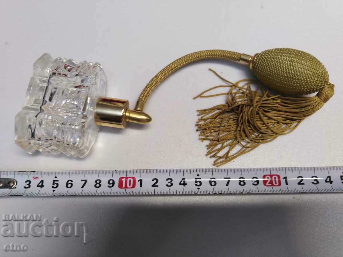 OLD GLASS BOTTLE OF PERFUME with price 10.00 BGN | € 5.11 OLD GLASS BOTTLE OF PERFUME with price 10.00 BGN | € 5.11