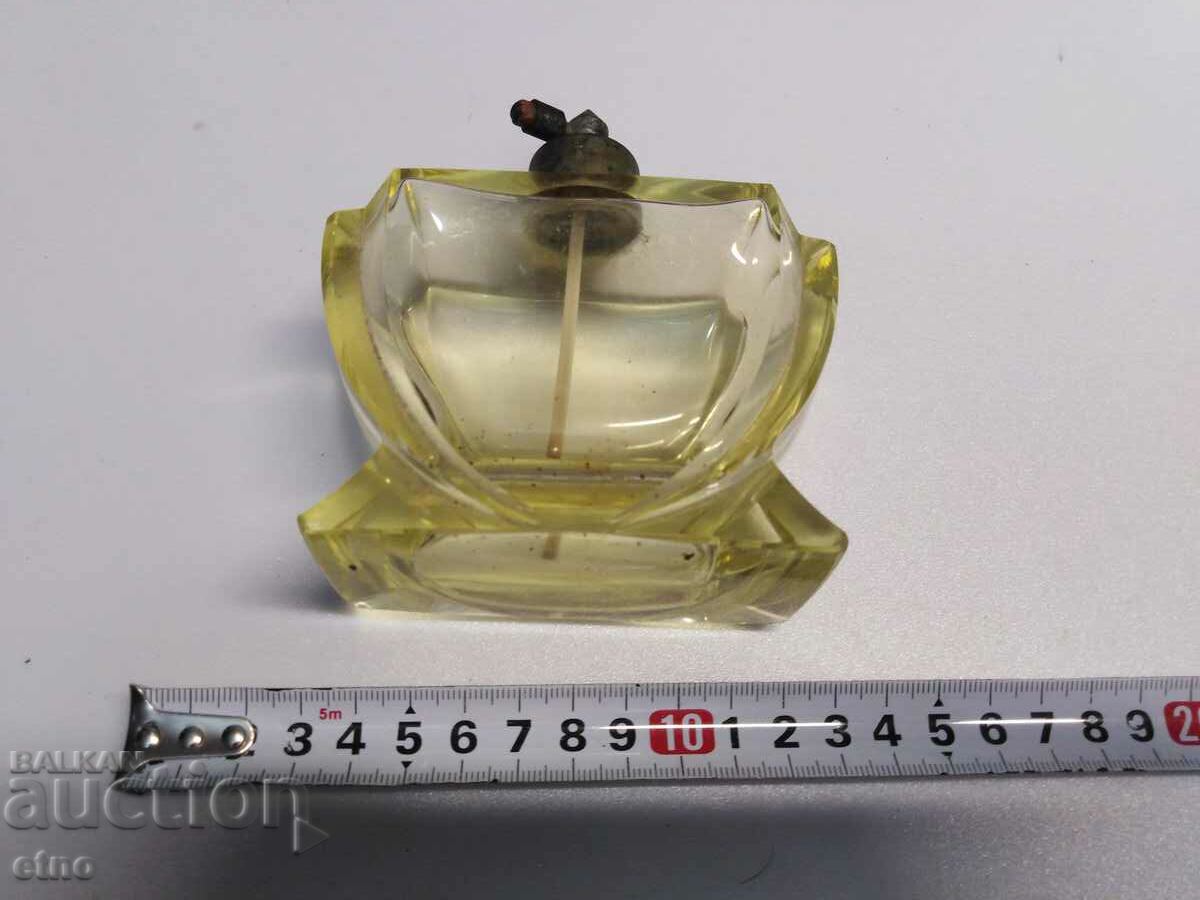 OLD GLASS BOTTLE OF PERFUME - 6 OLD GLASS BOTTLE OF PERFUME - 6