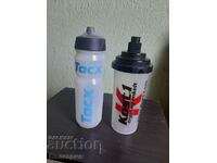 2 water bottles