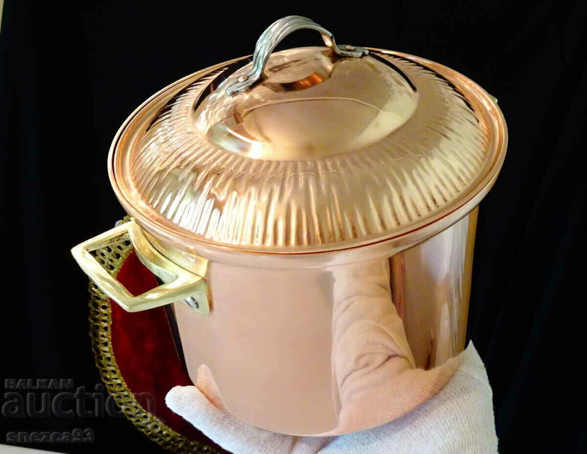 Massive copper pot 1 kg., pure red copper with price 199.00 BGN | € 101.75 Massive copper pot 1 kg., pure red copper with price 199.00 BGN | € 101.75