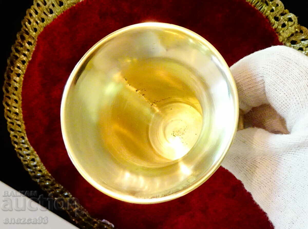 English bronze mortar. with price 45.00 BGN | € 23.01 English bronze mortar. with price 45.00 BGN | € 23.01