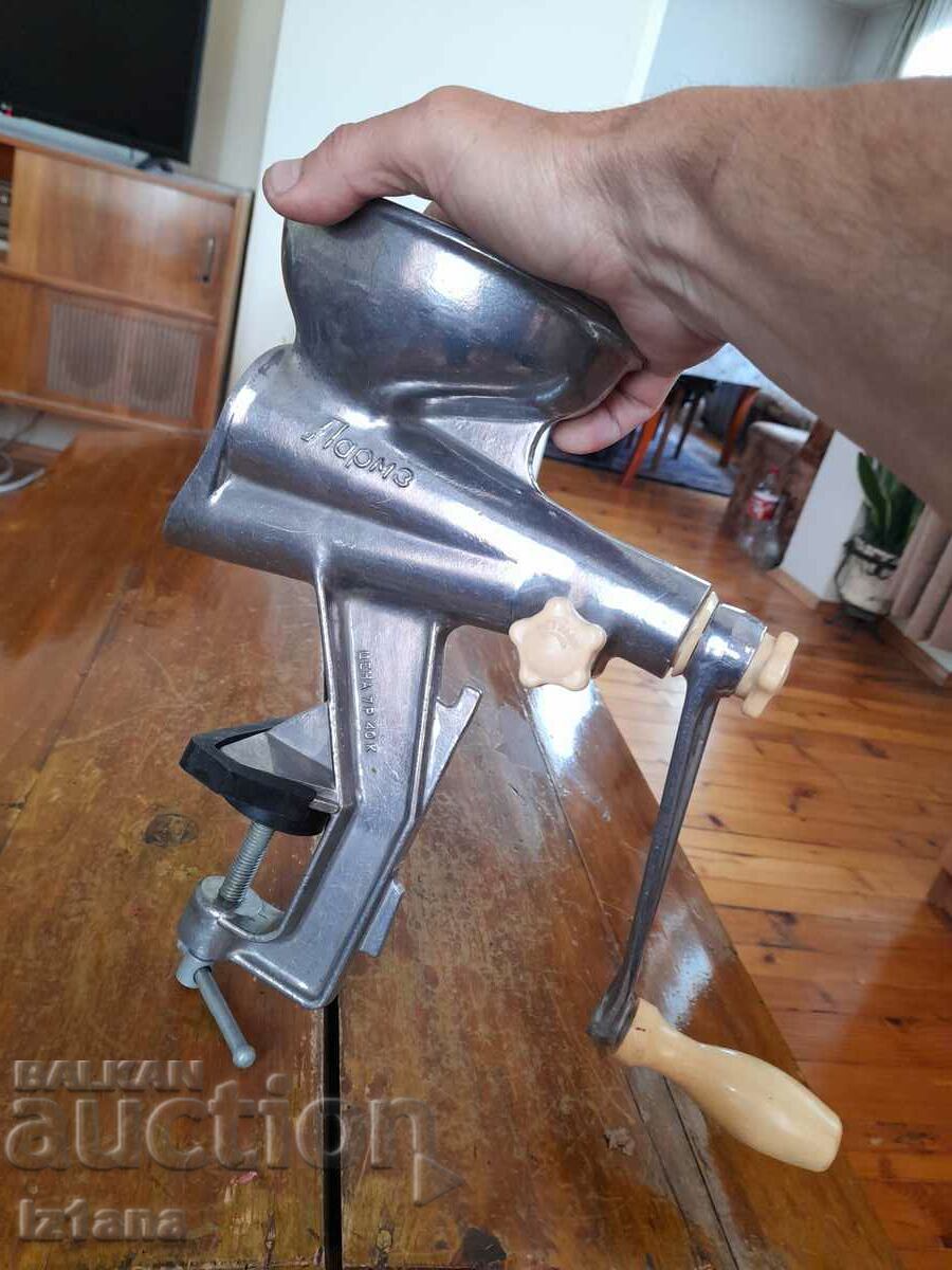 Mașină de tocat roșii veche, moara - 5 Mașină de tocat roșii veche, moara - 5