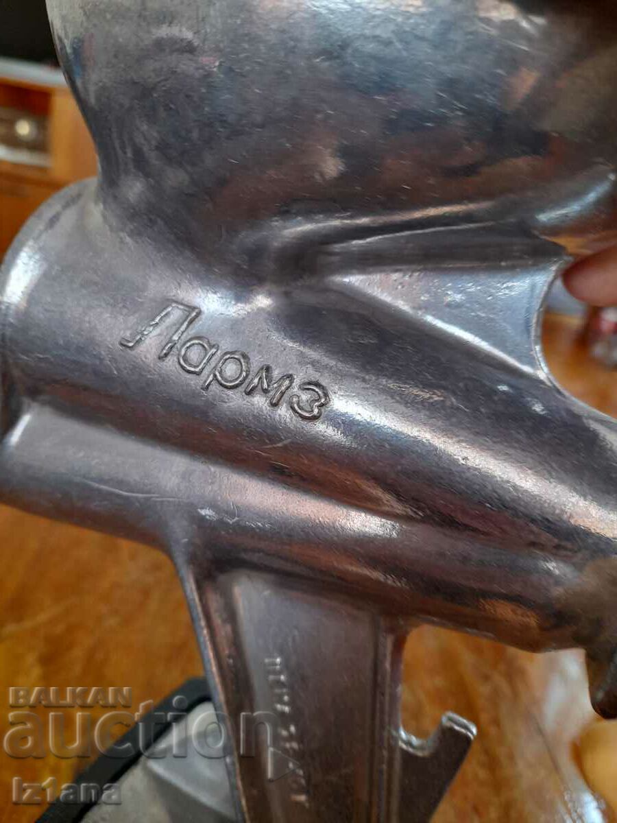 Mașină de tocat roșii veche, moara - 6 Mașină de tocat roșii veche, moara - 6