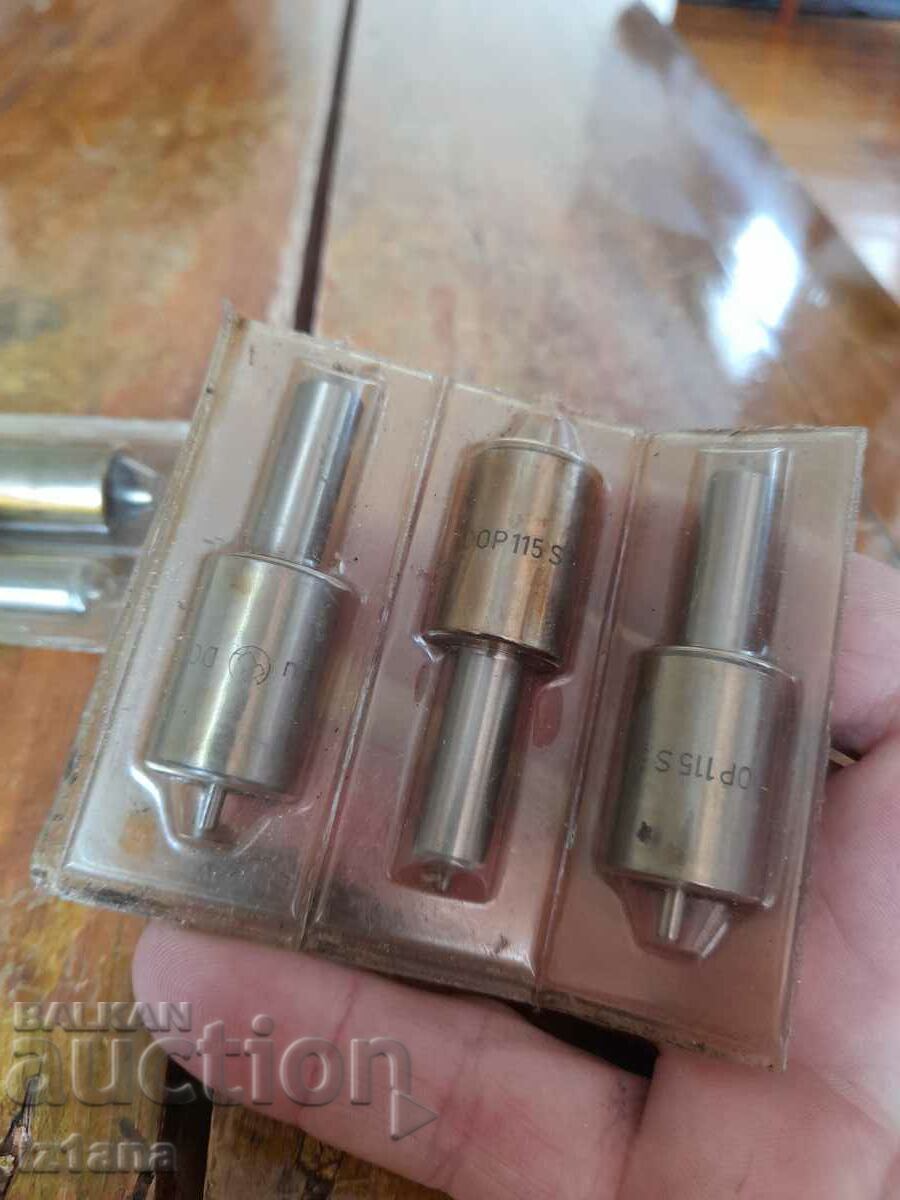 Old Motorpal nozzle sprayers with price 110.00 BGN | € 56.24 Old Motorpal nozzle sprayers with price 110.00 BGN | € 56.24