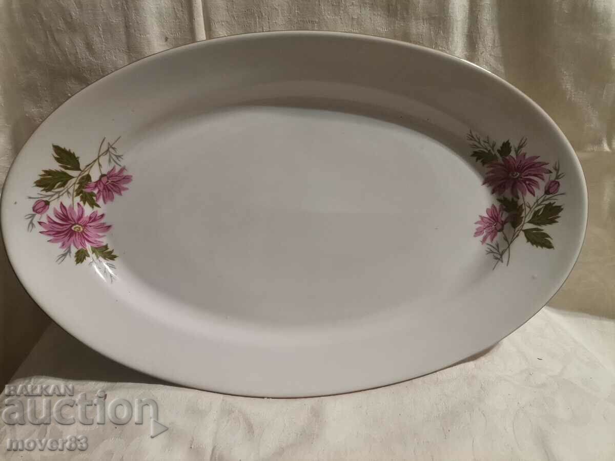 Tray/plate. Porcelain.