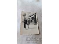 Снимка Варна Ученик и жена на разходка 1942