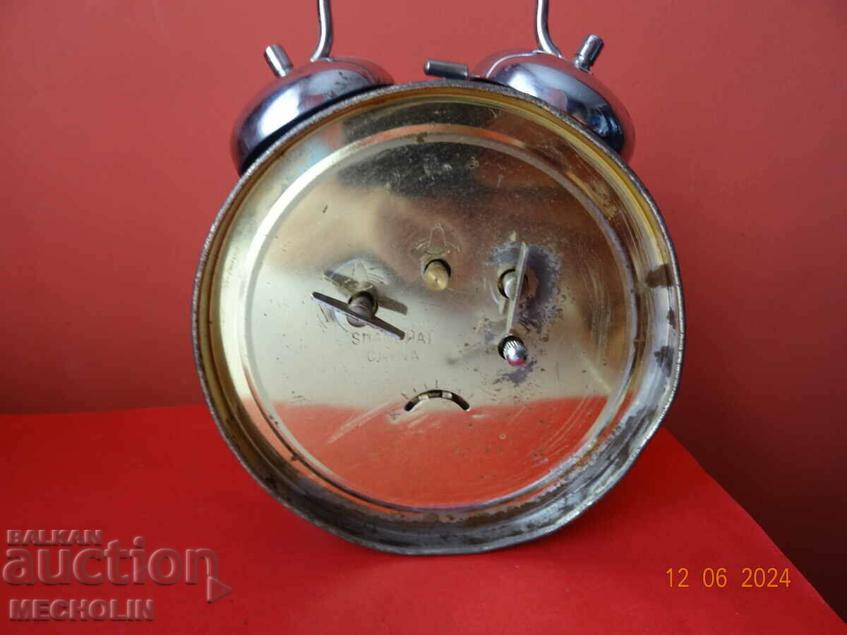 Delivery of COLLECTIBLE CHINESE ALARM CLOCK CHICKEN MUSICIAN