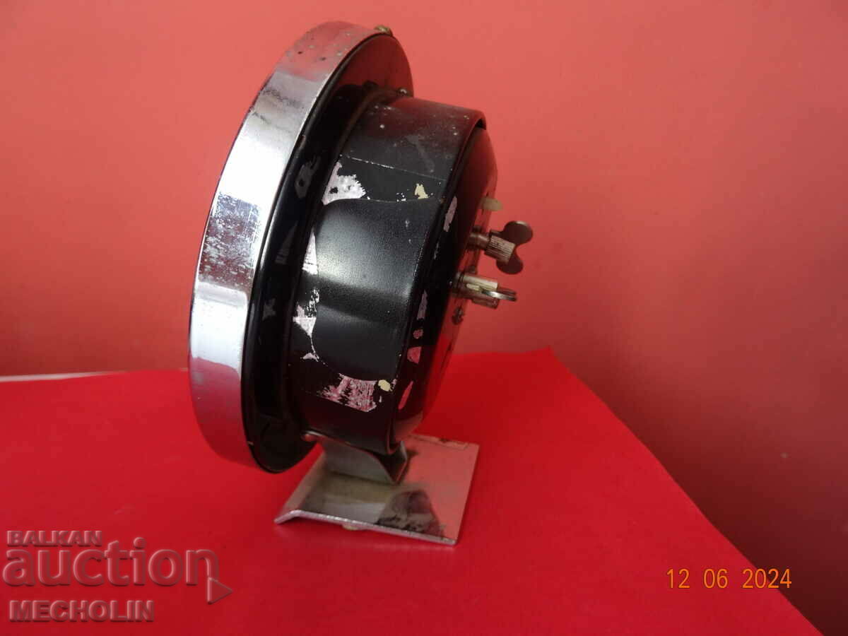 Delivery of COLLECTIBLE CHINESE ALARM CLOCK 2D FISH 6 Delivery of COLLECTIBLE CHINESE ALARM CLOCK 2D FISH 6