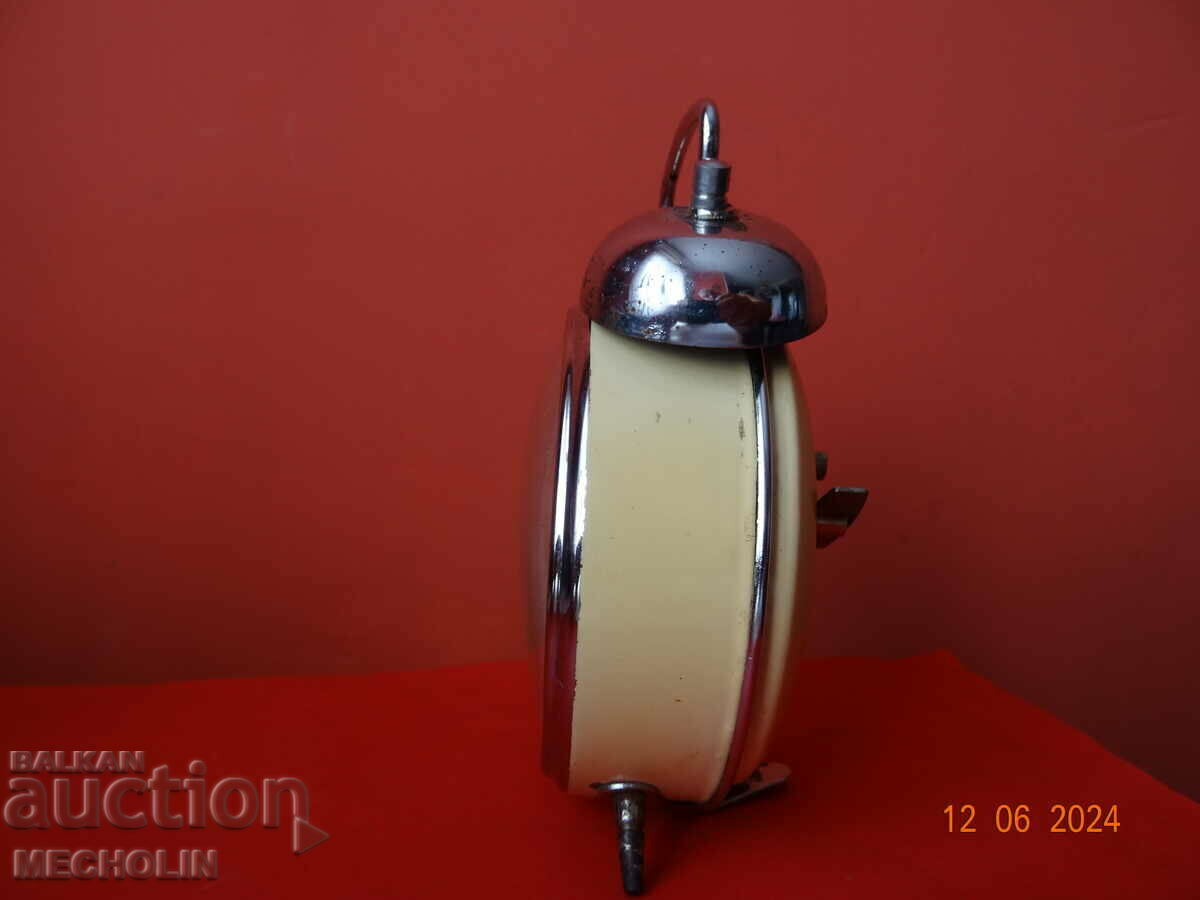 Auction COLLECTIBLE CHINESE ALARM CLOCK 2D PUPPY PARACHUTE HERO Auction COLLECTIBLE CHINESE ALARM CLOCK 2D PUPPY PARACHUTE HERO