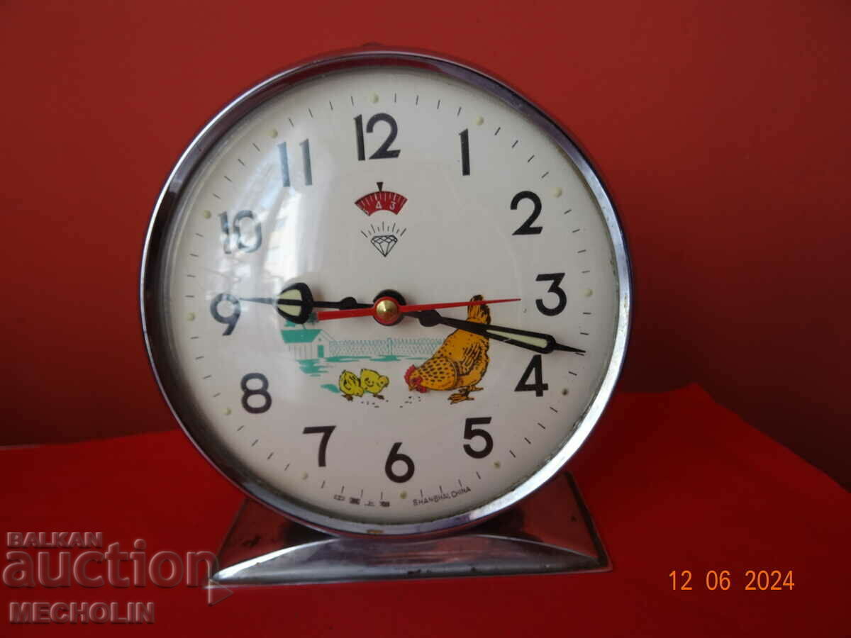 COLLECTIBLE CHINESE ALARM CLOCK 2D CHICKEN with price 30.00 BGN | € 15.34