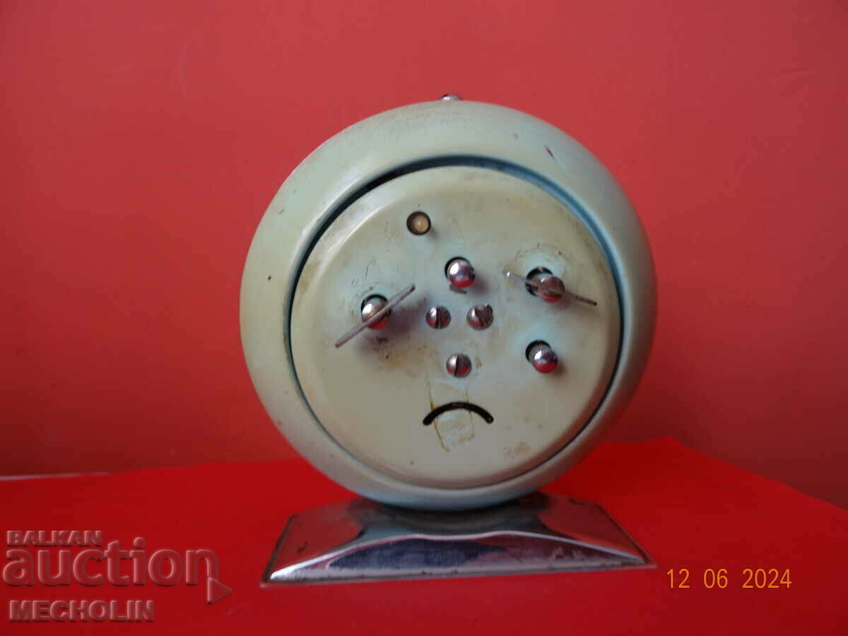 Delivery of COLLECTIBLE CHINESE ALARM CLOCK 2D CHICKEN