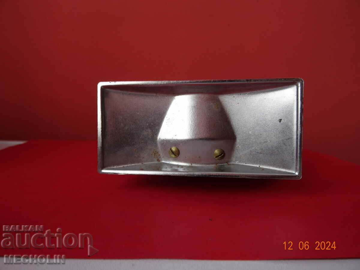 COLLECTIBLE CHINESE ALARM CLOCK 2D CHICKEN 2 - 7 COLLECTIBLE CHINESE ALARM CLOCK 2D CHICKEN 2 - 7