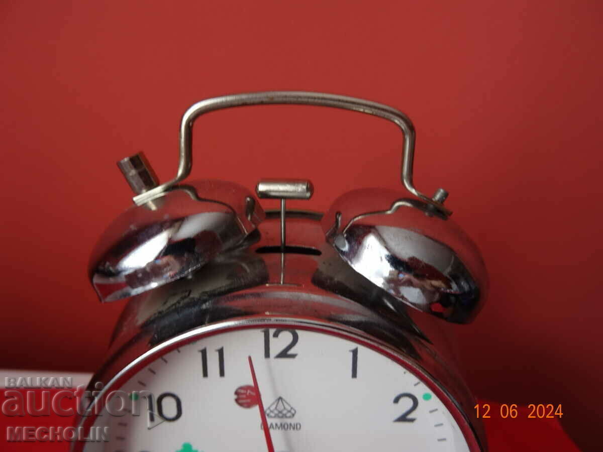 Delivery of COLLECTIBLE CHINESE ALARM CLOCK 2D HEN 3 Delivery of COLLECTIBLE CHINESE ALARM CLOCK 2D HEN 3