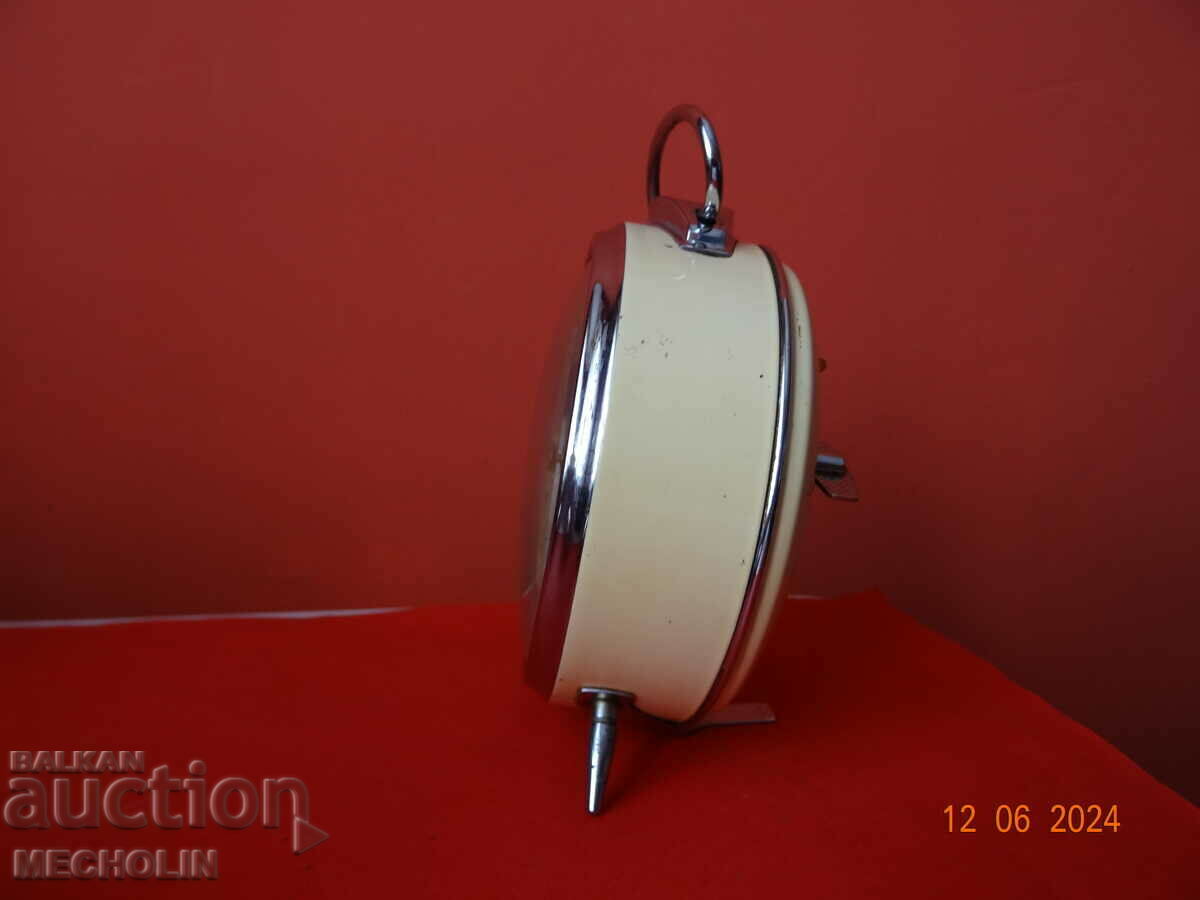 Auction COLLECTIBLE CHINESE ALARM CLOCK 2D SPACE ROCKET 7 Auction COLLECTIBLE CHINESE ALARM CLOCK 2D SPACE ROCKET 7