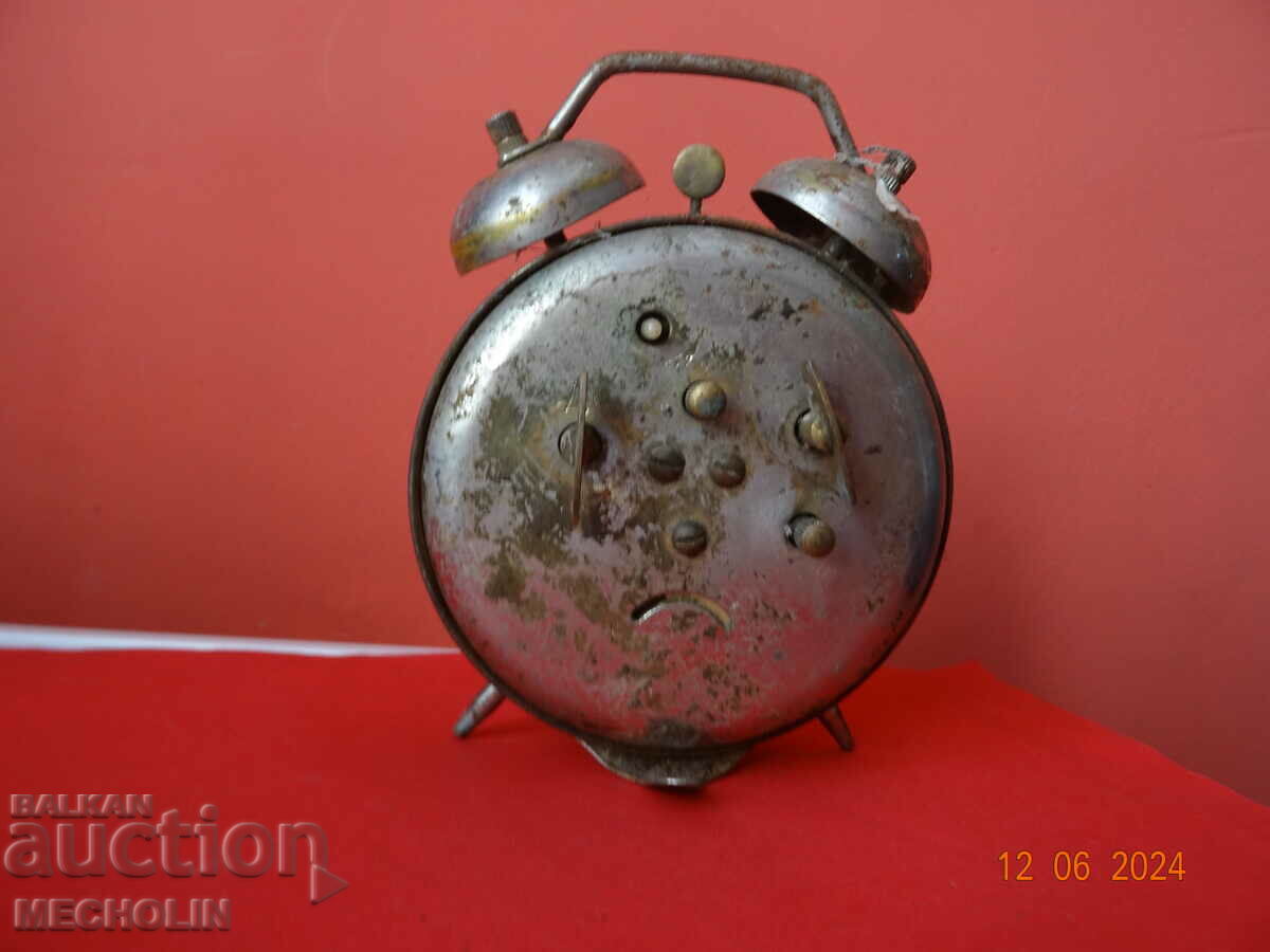 COLLECTIBLE CHINESE ALARM CLOCK WITH BELLS - 5 COLLECTIBLE CHINESE ALARM CLOCK WITH BELLS - 5