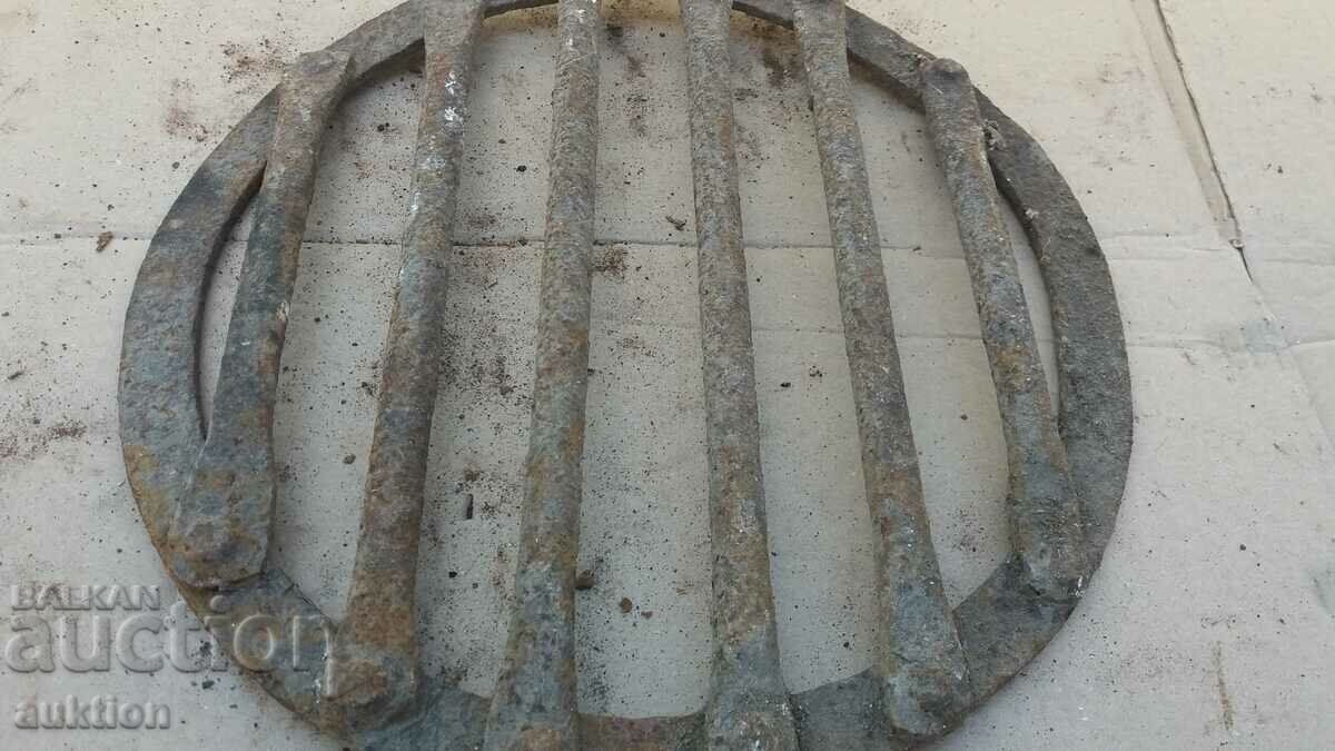 Delivery of MASSIVE FORGED METAL GRILL