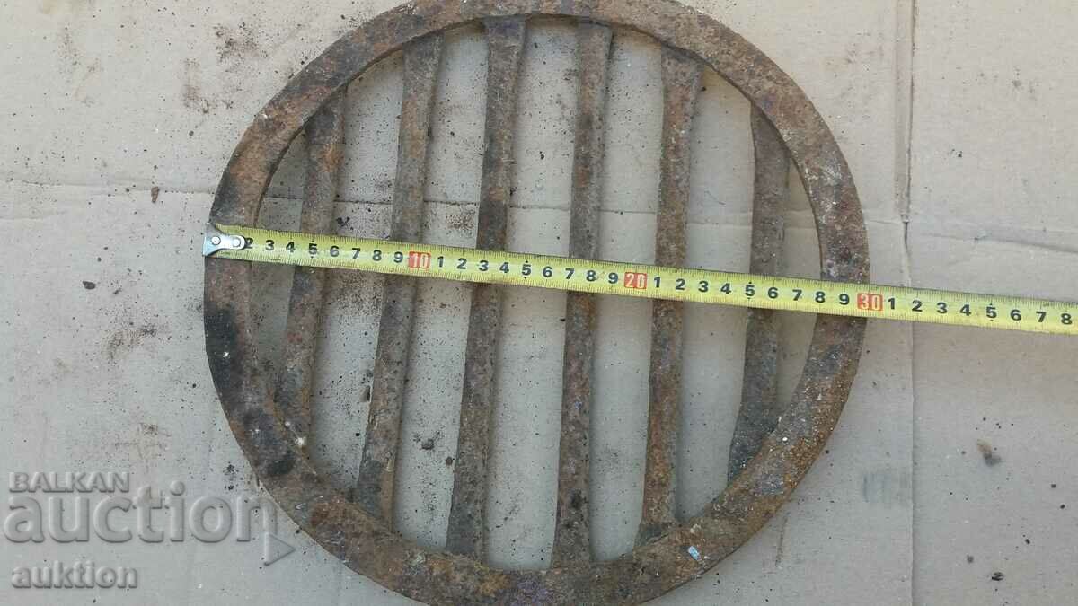 MASSIVE FORGED METAL GRILL - 7