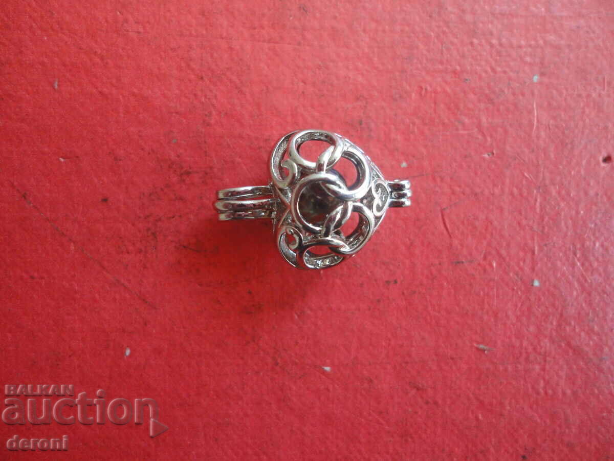 Delivery of Amazing talisman pendant with pearl Delivery of Amazing talisman pendant with pearl