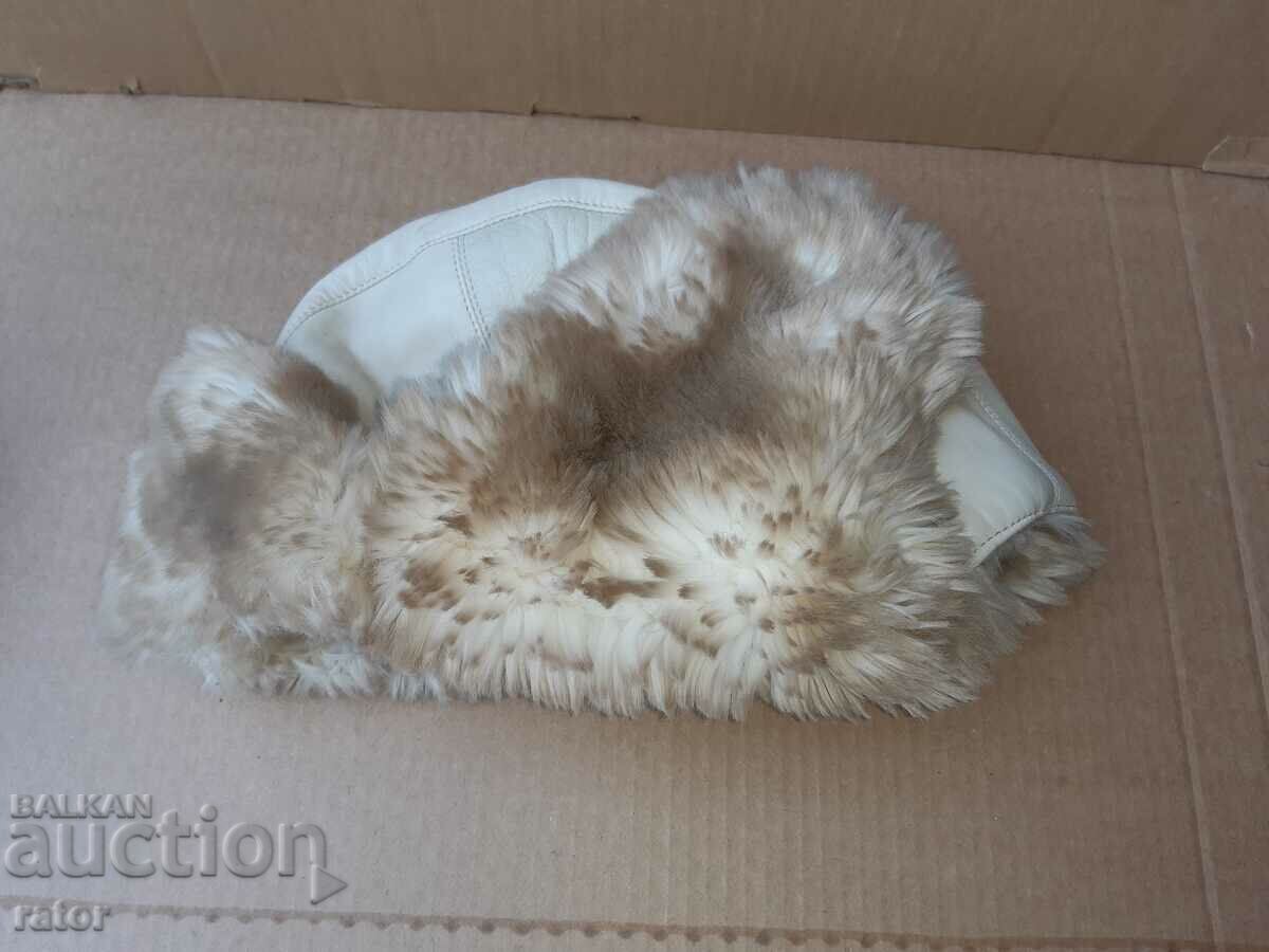 Auction Beautiful women's earring, hat Auction Beautiful women's earring, hat