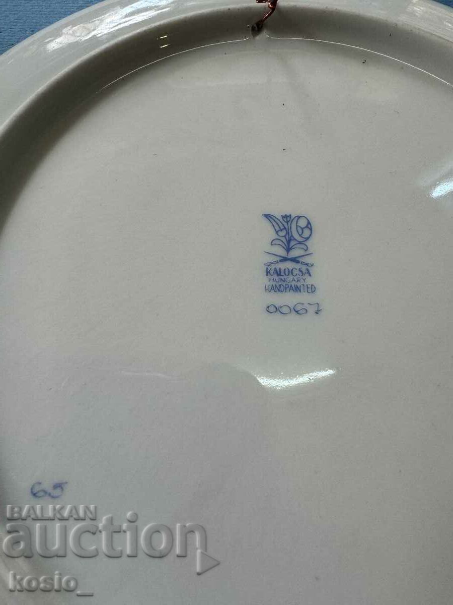Delivery of Hungarian porcelain wall plate