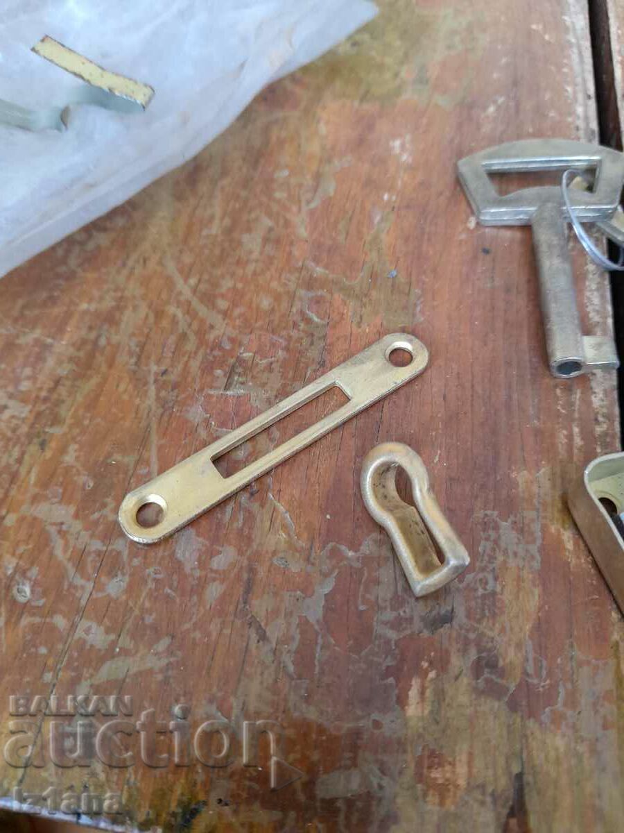 Auction Old lock, padlock Auction Old lock, padlock