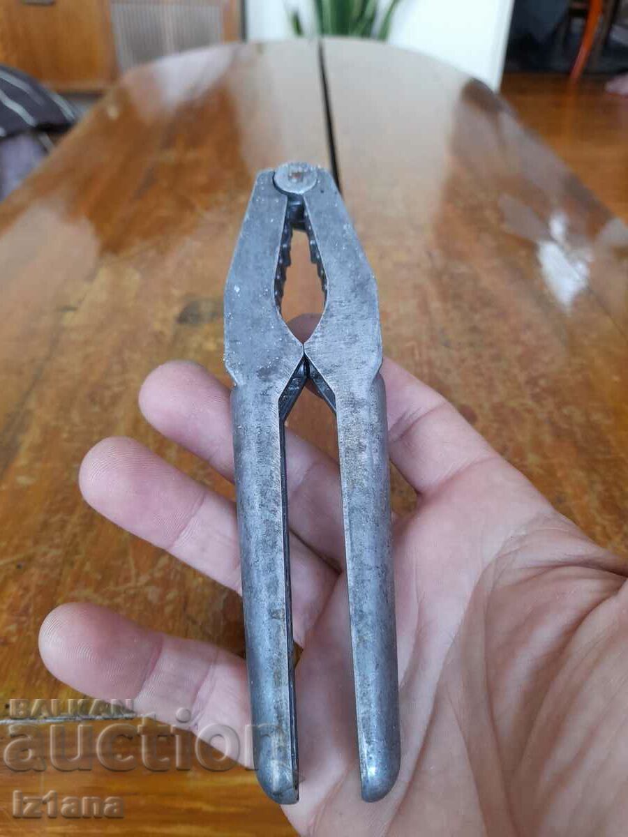 Old nutcracker with price 27.00 BGN | € 13.80