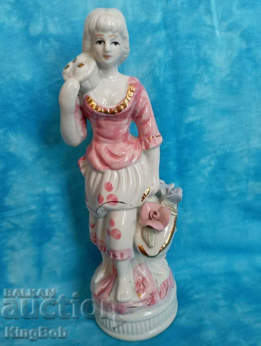 EXCELLENT VINTAGE PORCELAIN FIGURE "FLOWER GIRL"